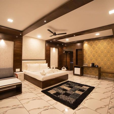 เอสอาร์ จังเกิล รีสอร์ต Hotel โคอิมบาทอร์ ภายนอก รูปภาพ