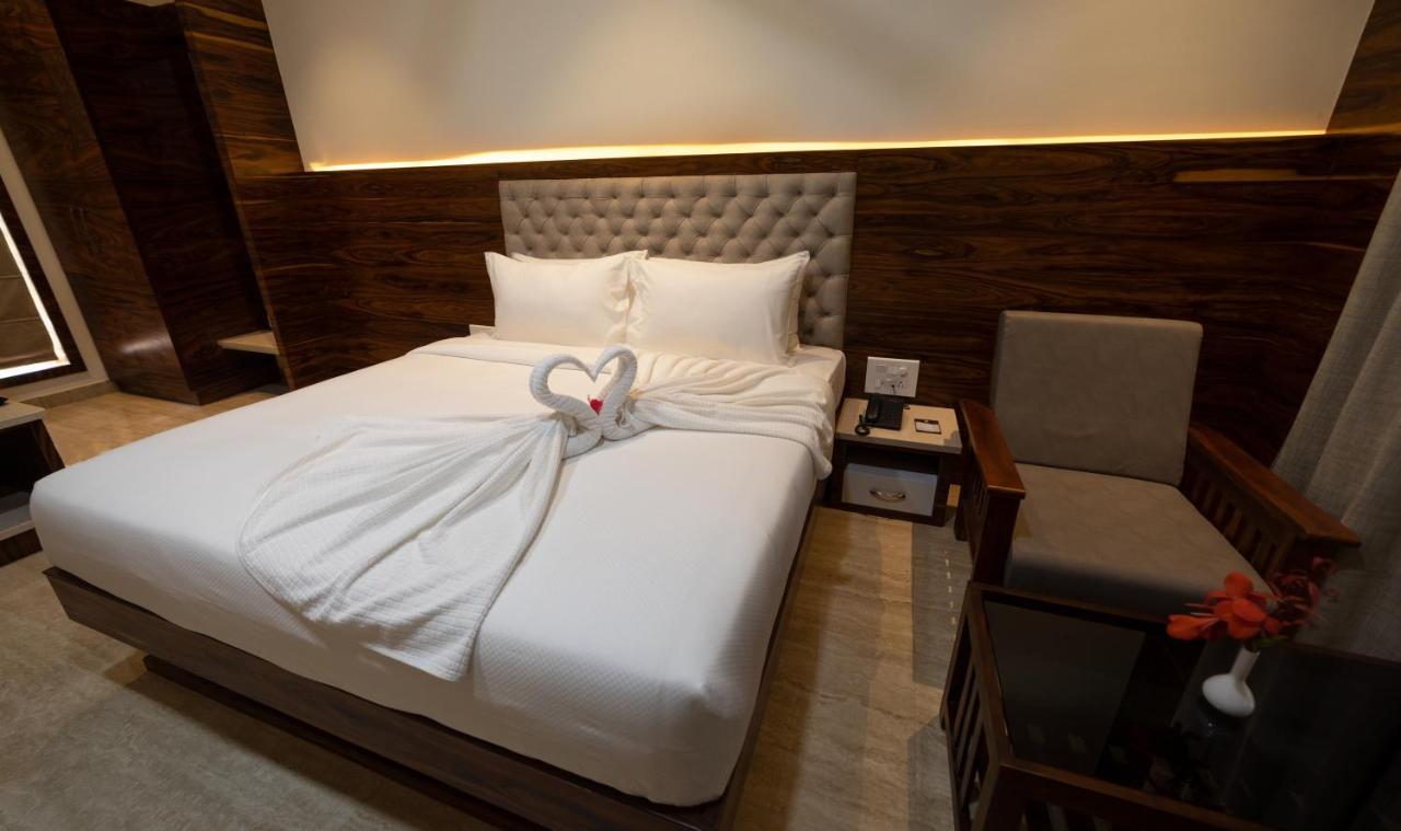 เอสอาร์ จังเกิล รีสอร์ต Hotel โคอิมบาทอร์ ภายนอก รูปภาพ
