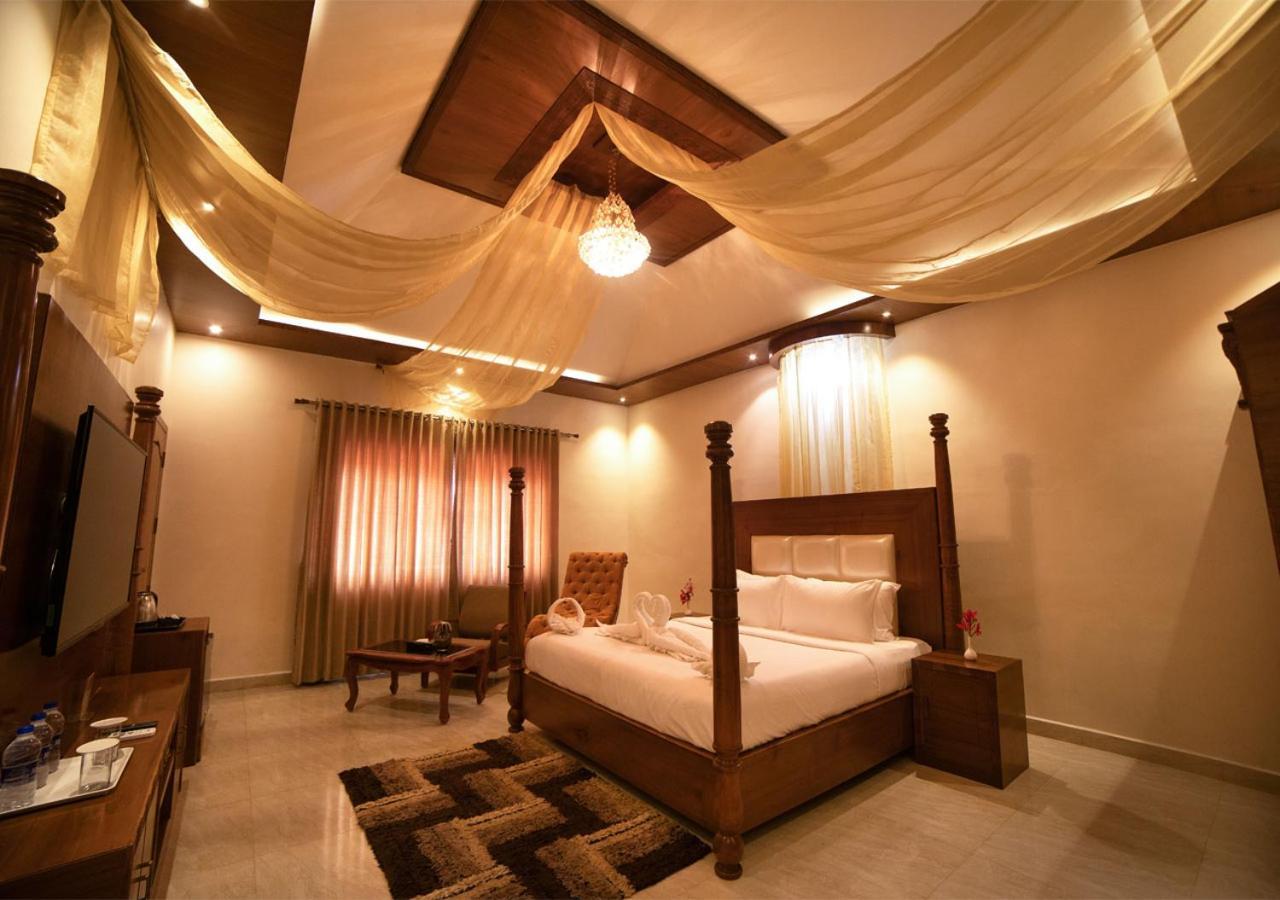 เอสอาร์ จังเกิล รีสอร์ต Hotel โคอิมบาทอร์ ภายนอก รูปภาพ
